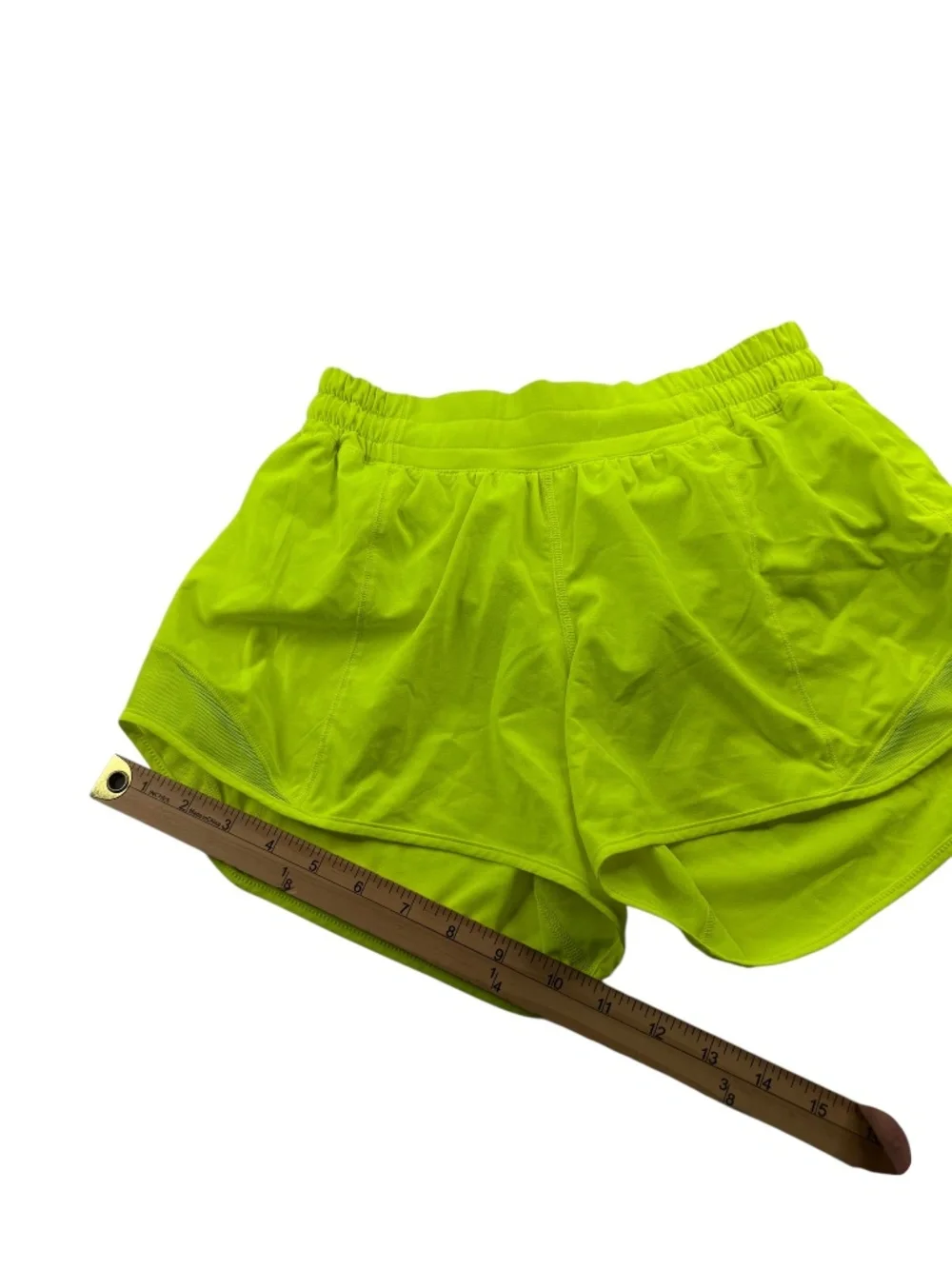 Lululemon Hotty Hot Short II Long 4” Run Shorts Lime Pop